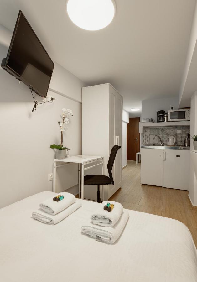 Downtown Studio Thessaloniki Apartment Bagian luar foto